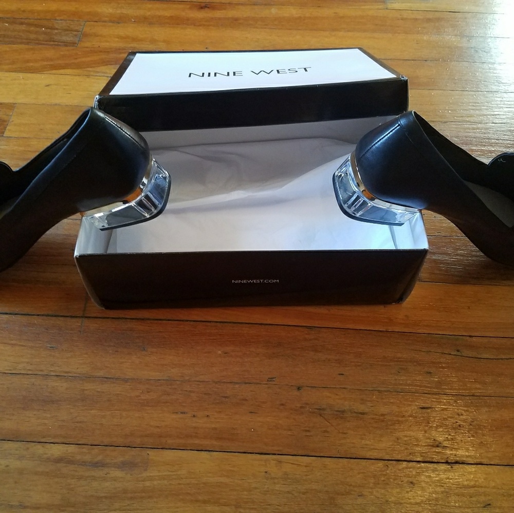 NINE WEST GLASS HEEL LOAFER